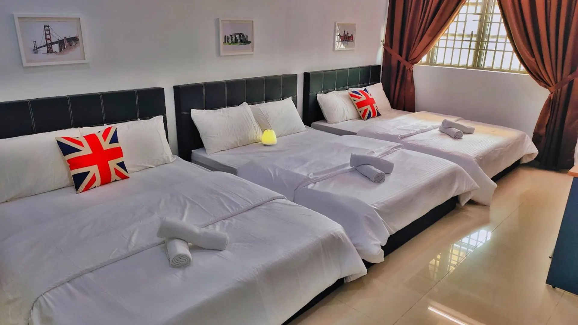 Semesterbostad Semi-Detached, Up To 24 Pax, 3200Sqft, 4 Bedrooms, 3 Bathrooms, 4 Car Parks By Star Home Gelugor